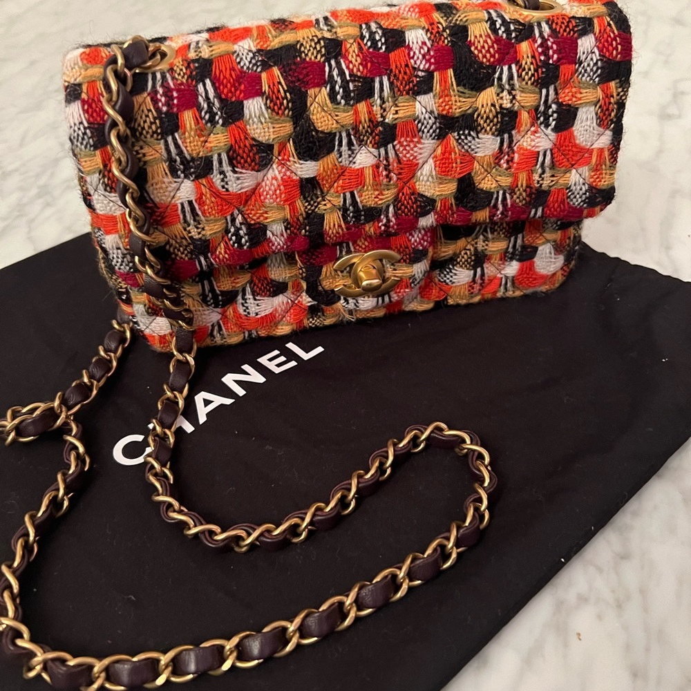 Chanel classic tweed flap bag